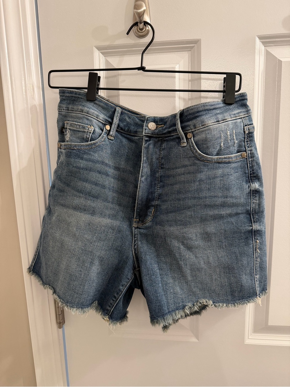Judy Blue Medium Wash Frayed Hem High-Rise Denim Shorts